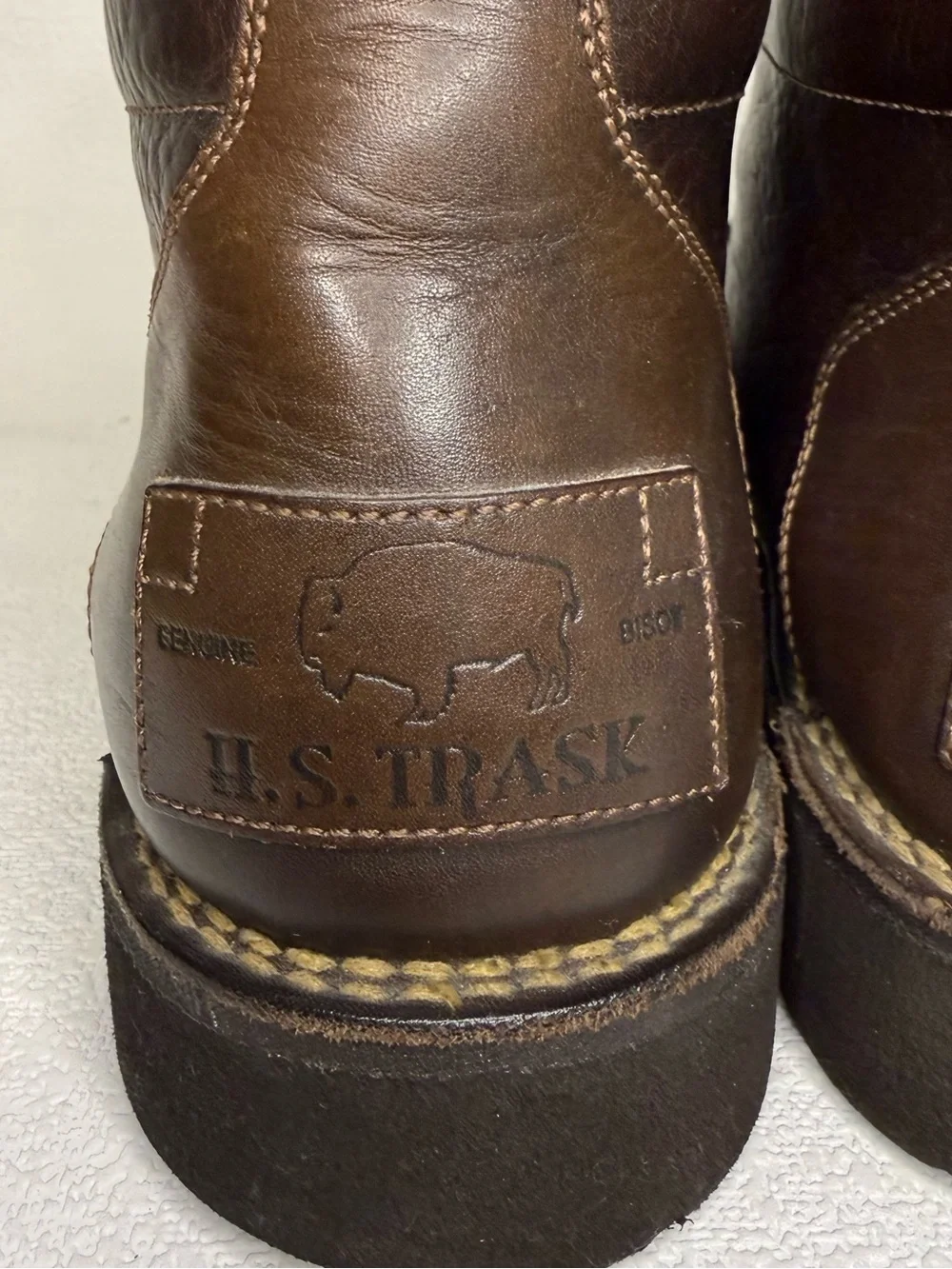 H.S. Trask Men’s 11 Brown Genuine Bison Leather Chukka Boots Vibram 1178